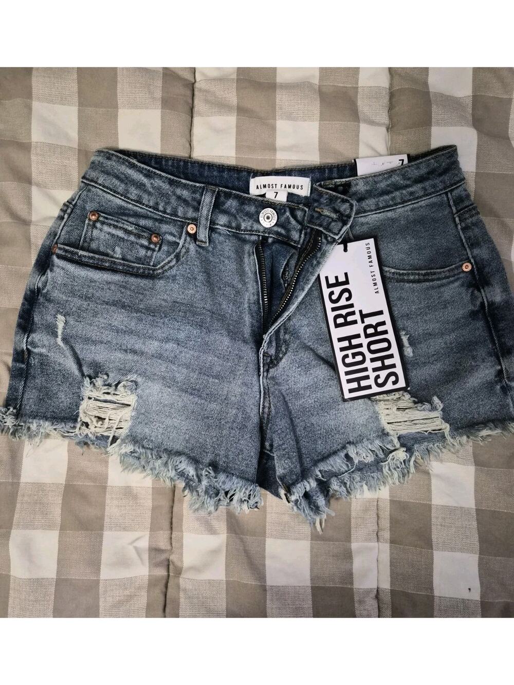 NWT Size 7 Almost Famous Shorts Womens Junior Denim High Rise Distressed Frayed